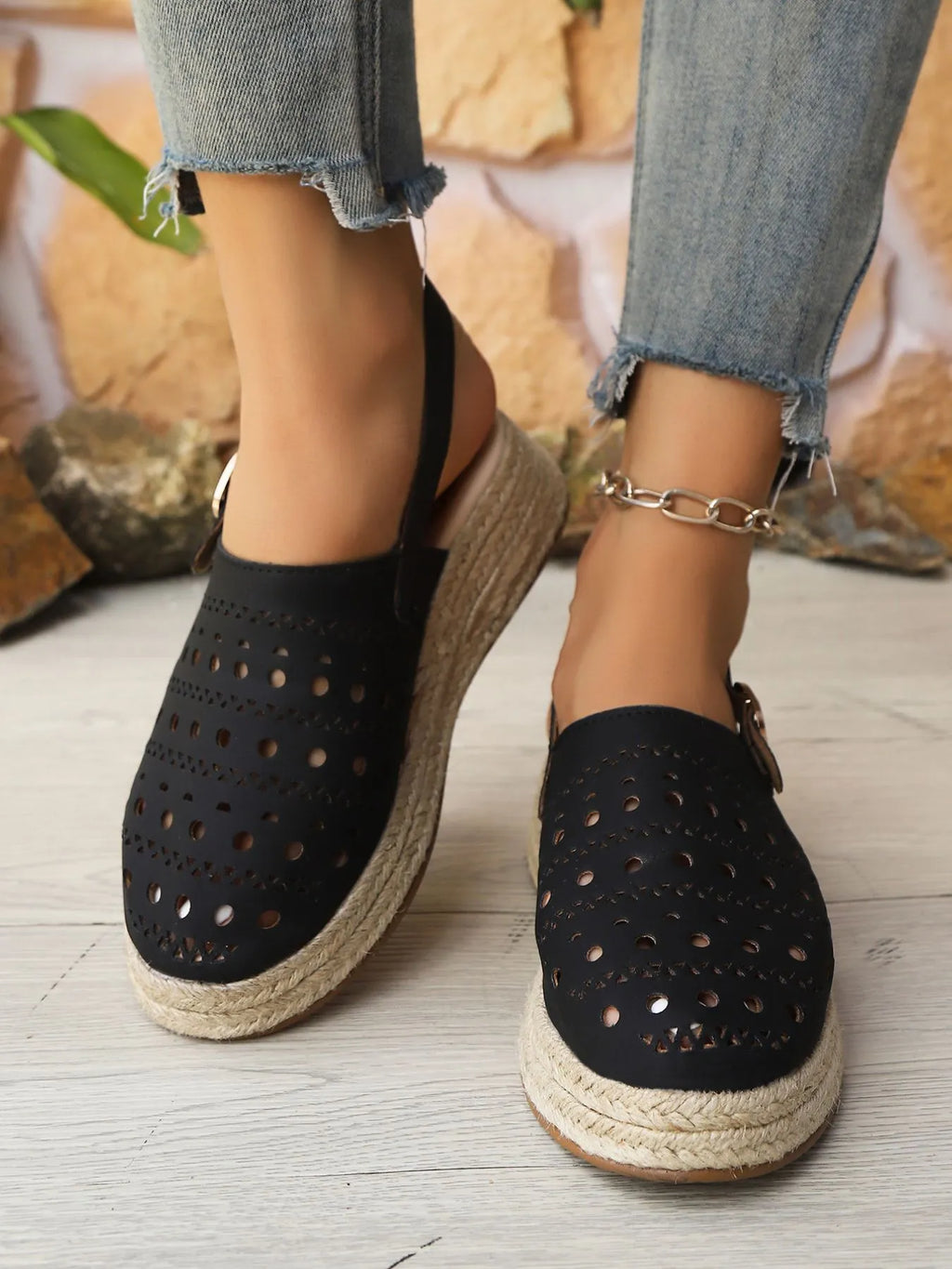 Hollow Out Platform Sandals