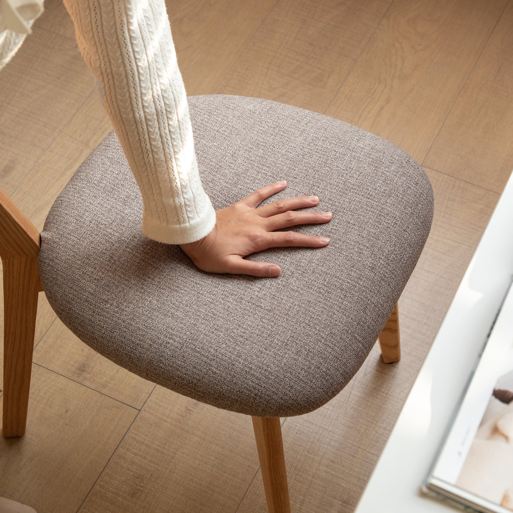 (Set of 2 pcs) Dining Chair Wooden FAS Grade Oak Natural Wood Made in North America 100% Dirt-free Wood Chair Solid Chair Table Chair Wooden Living Room Chair Simple And Natural 47.5 * 55.5 * 78cm