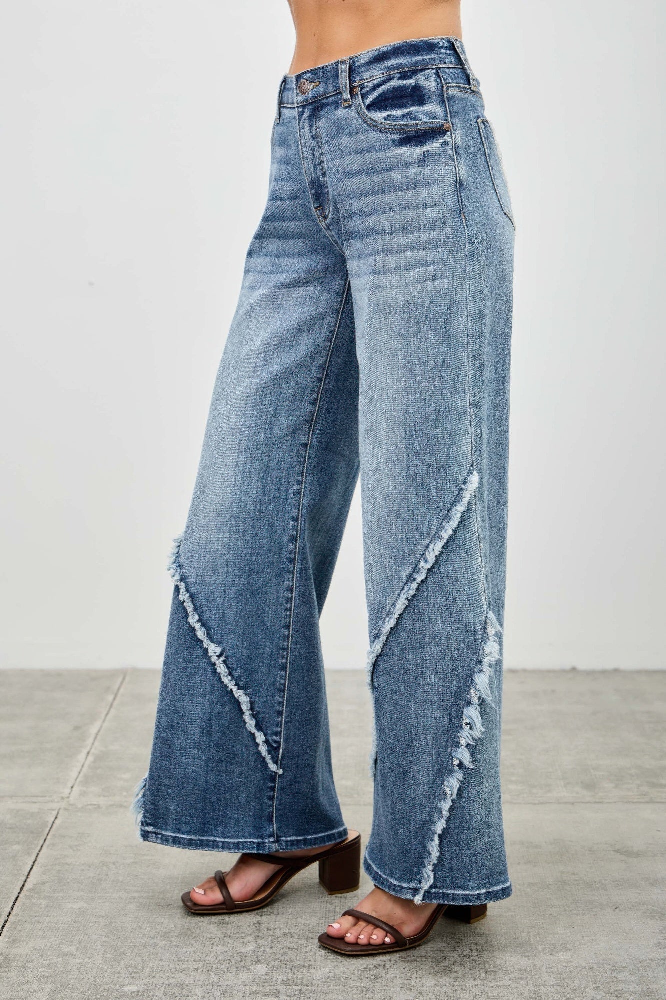 Mid Rise Wide Frayed Seam