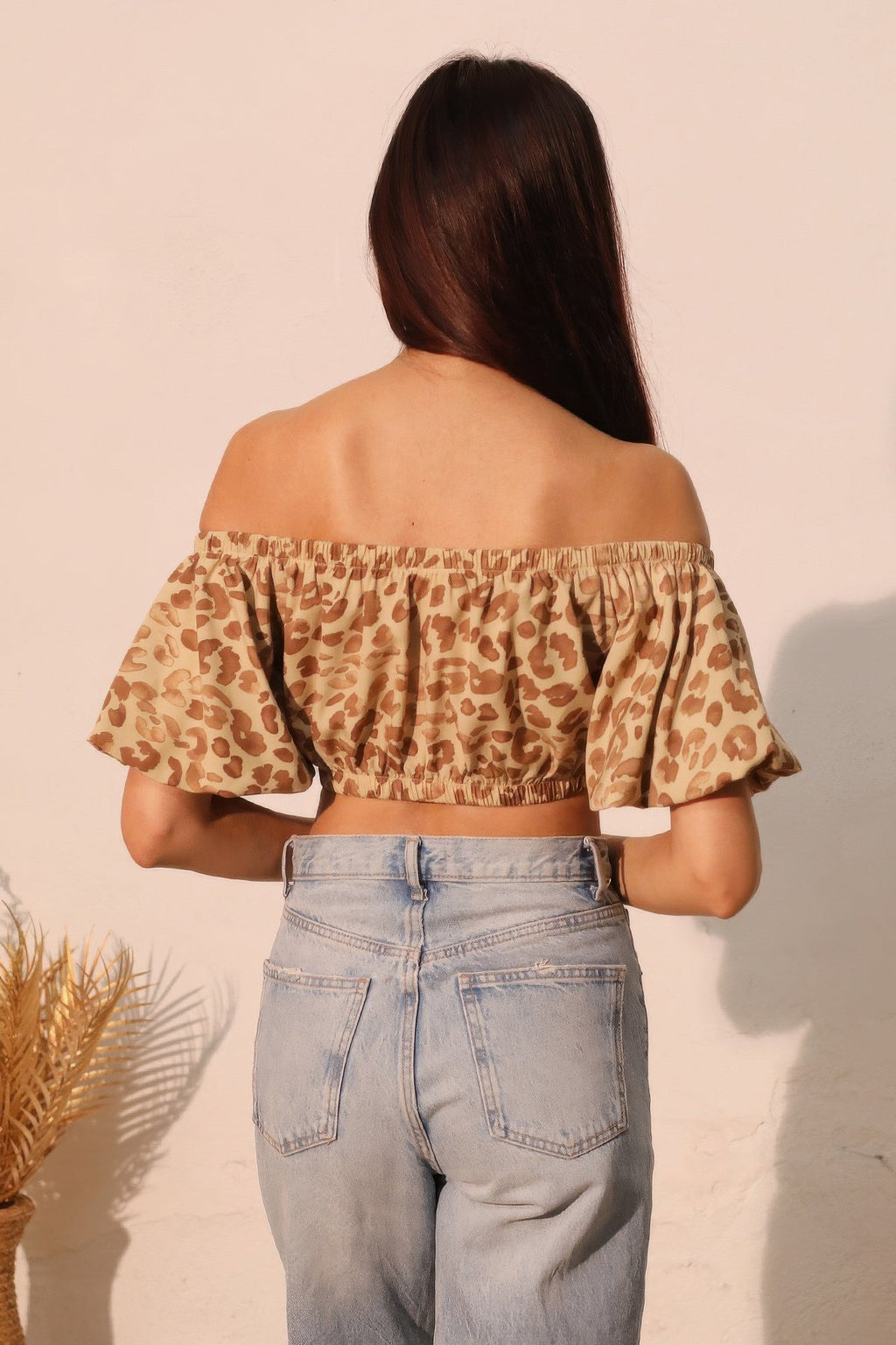 Wild Babe Bubble Sleeve Crop Top