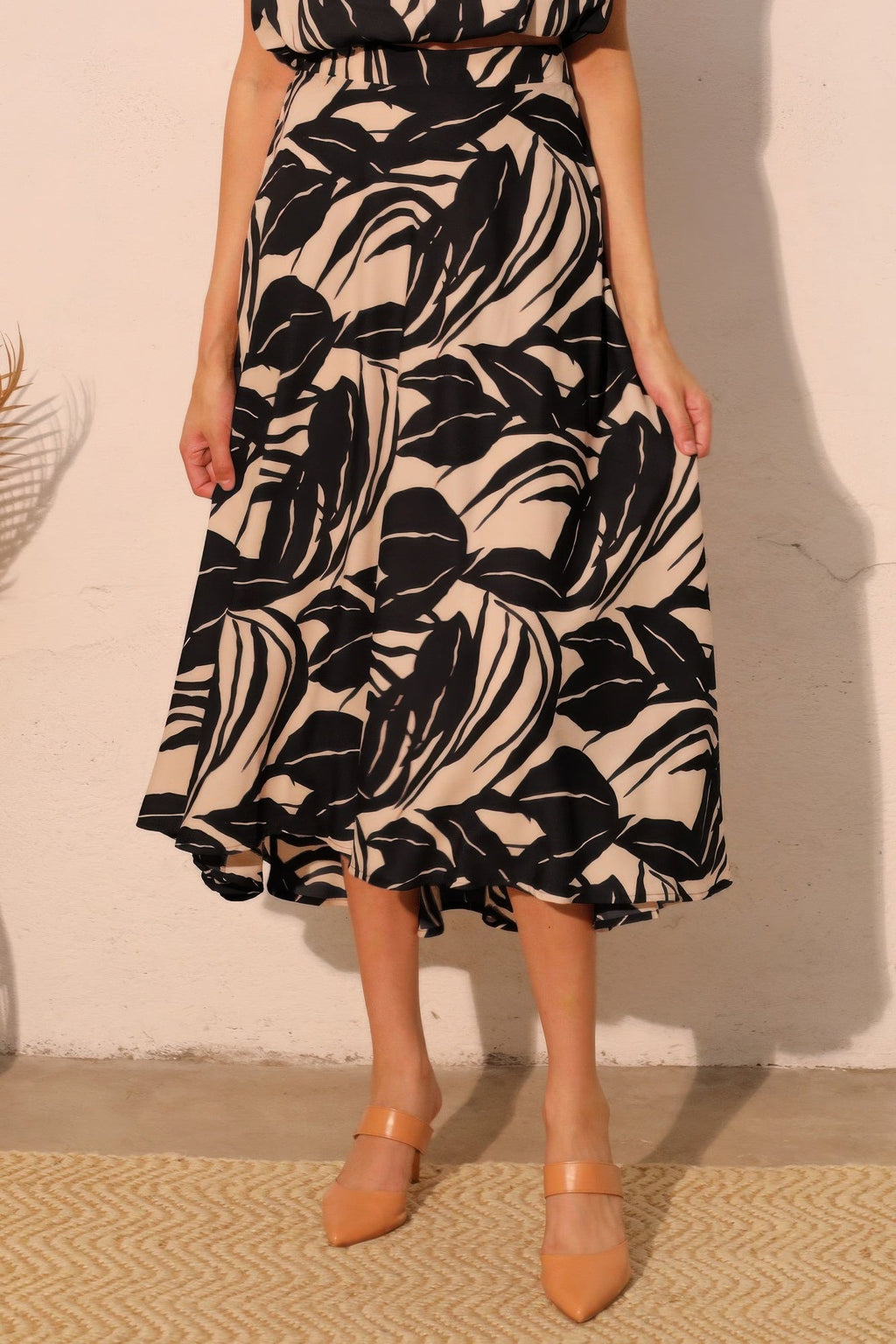 Lucca Leaf Midi Swing Skirt