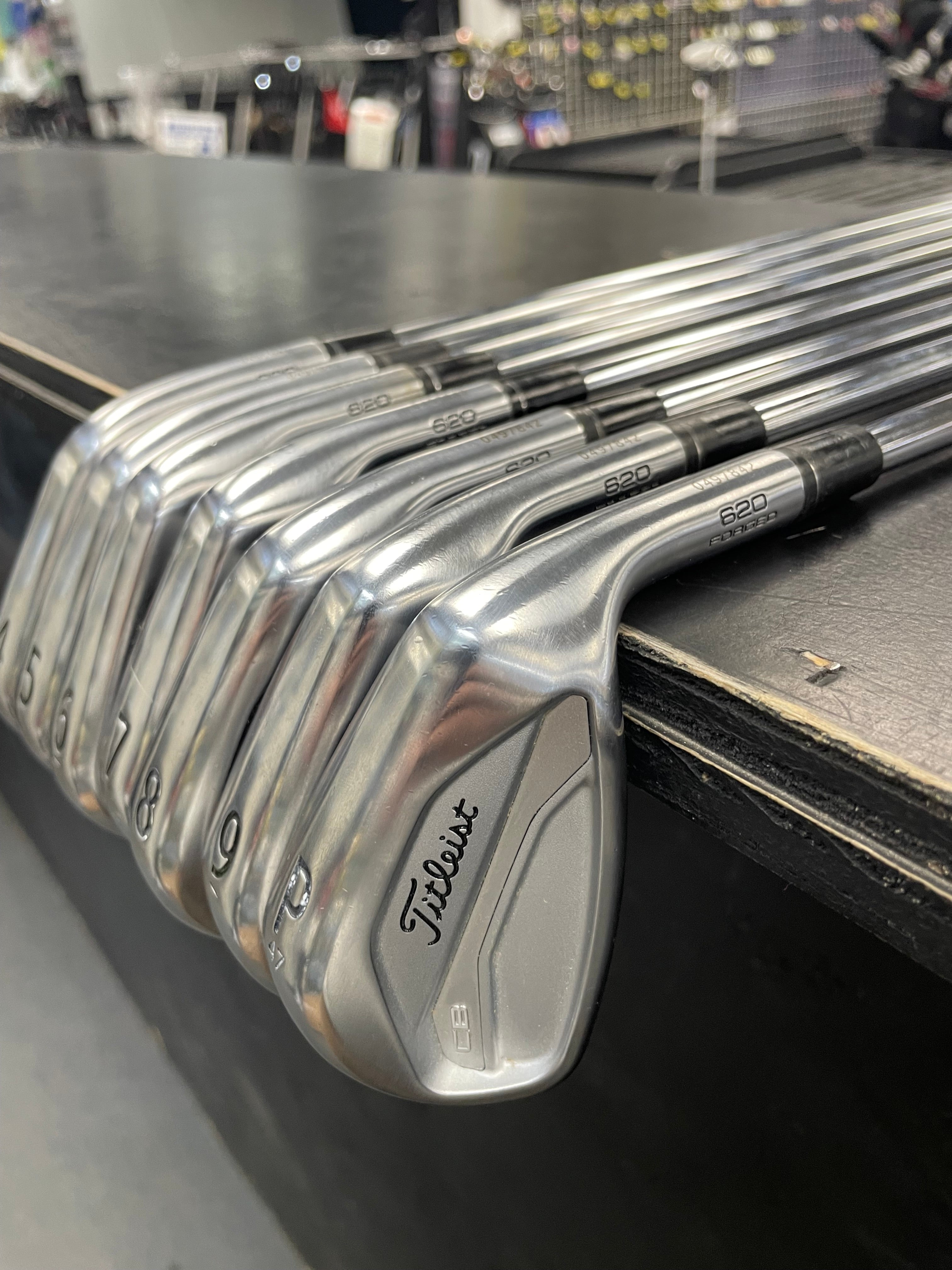 Titleist 620 CB Iron Set (Used)