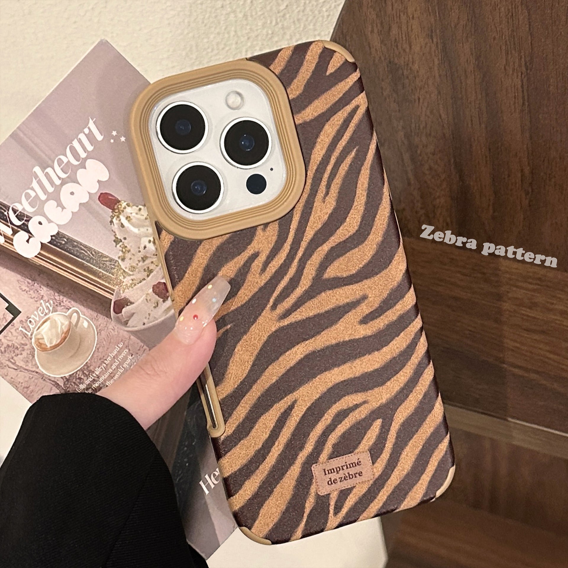 Personalized zebra pattern is suitable for iphone16 Apple 17 mobile phone case 15promax retro 14 suede 13 generation hair