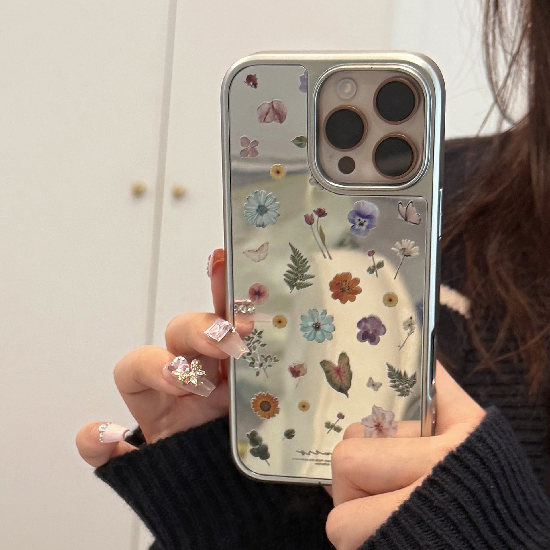Small fresh flowers are suitable for 16 Apple 15promax mobile phone case iphone17 mirror 13 electroplating hard 15 Huawei