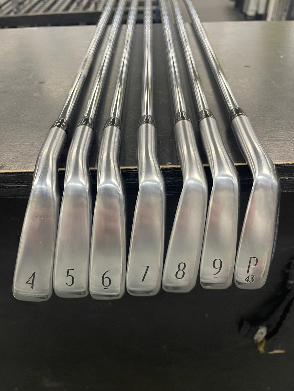 Titleist 2025 T250 Iron Set (Used Demo)