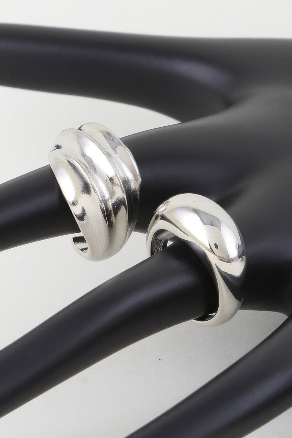 Shiny Swirl Duo Rings