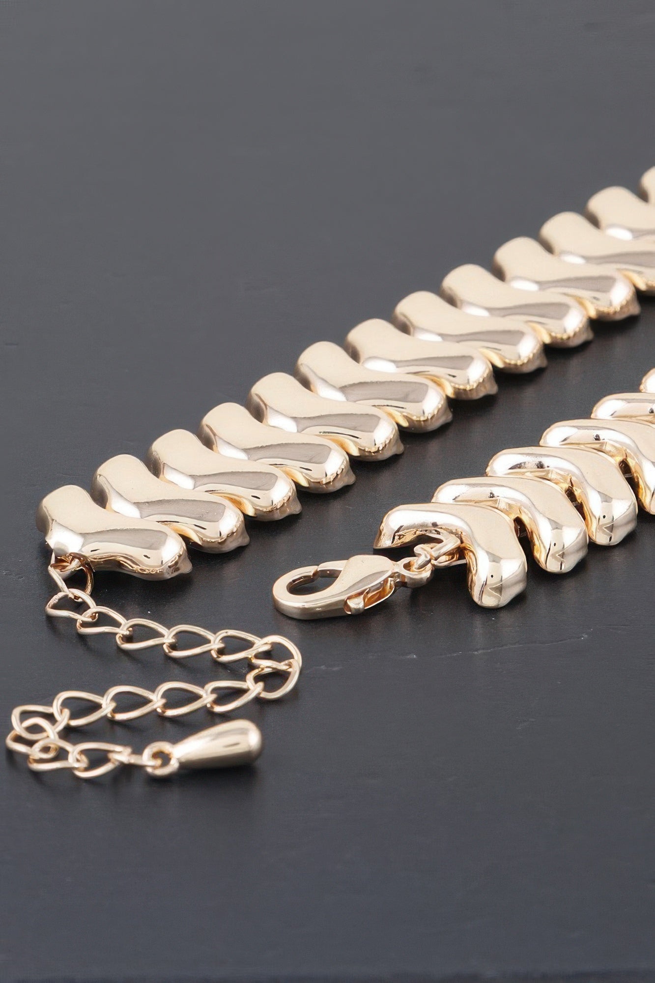 Shiny Arrow Chain Choker Necklace