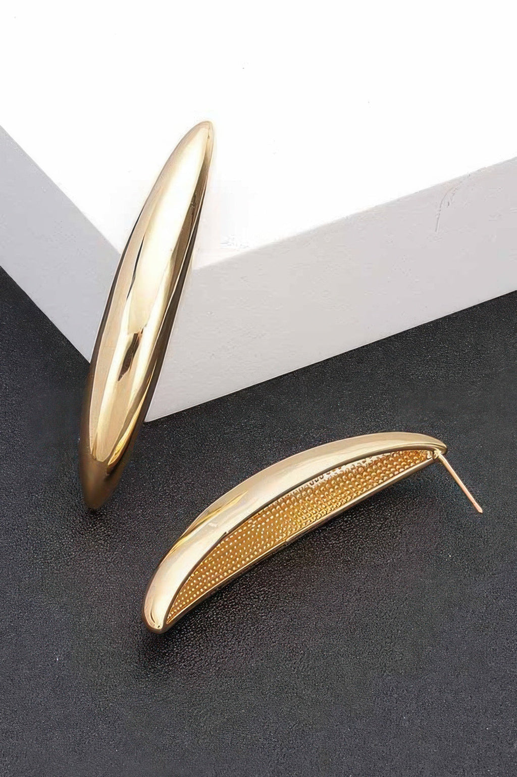 Metal Vintage Stud Earring