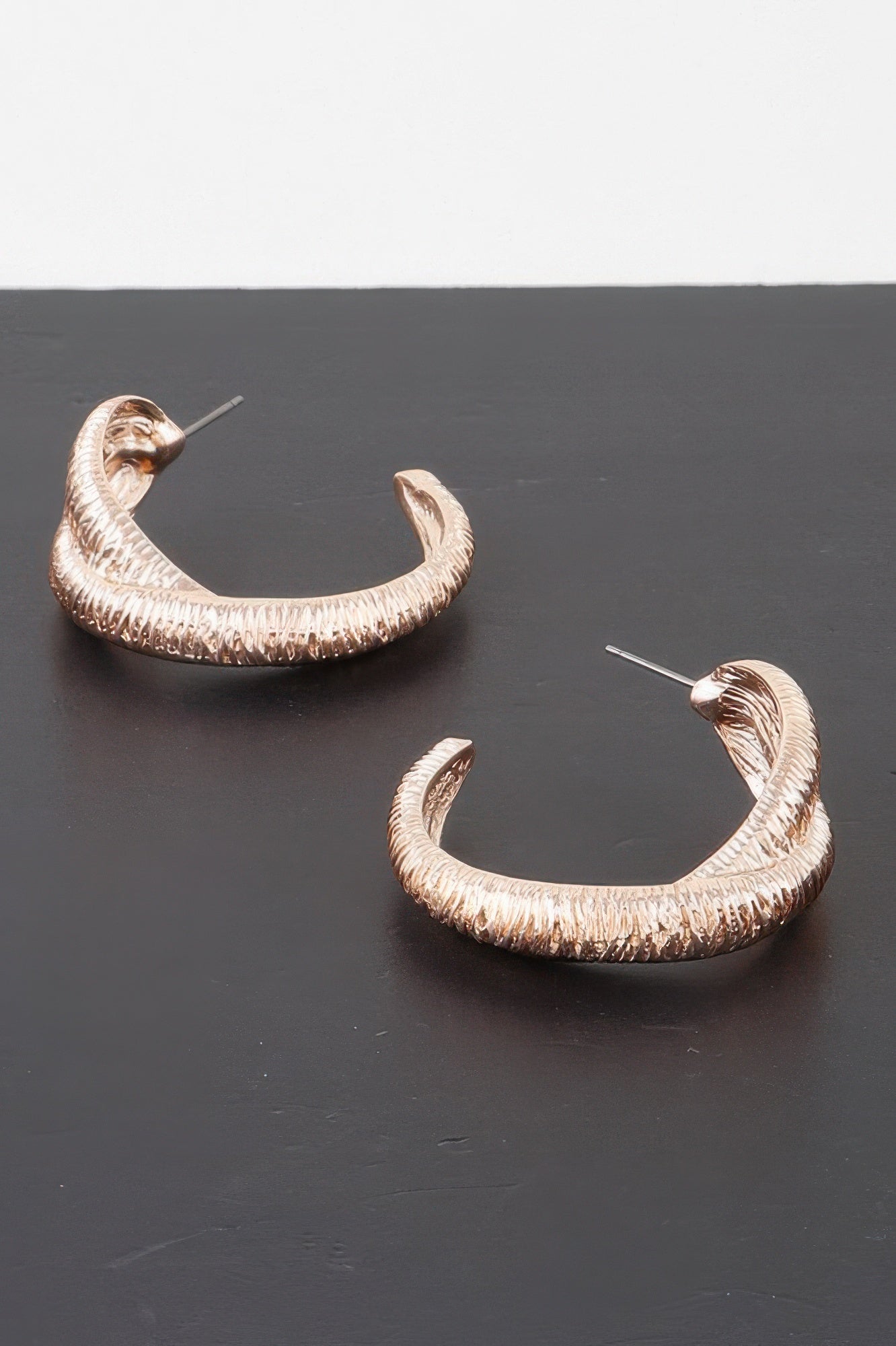 Ribbed Intertwined Hoop Earrings