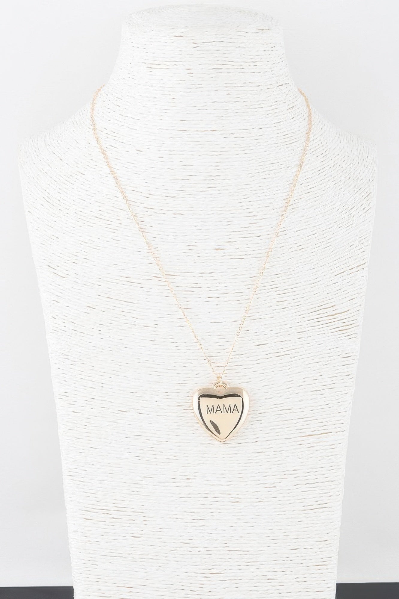 Mama Heart Pendant Necklace