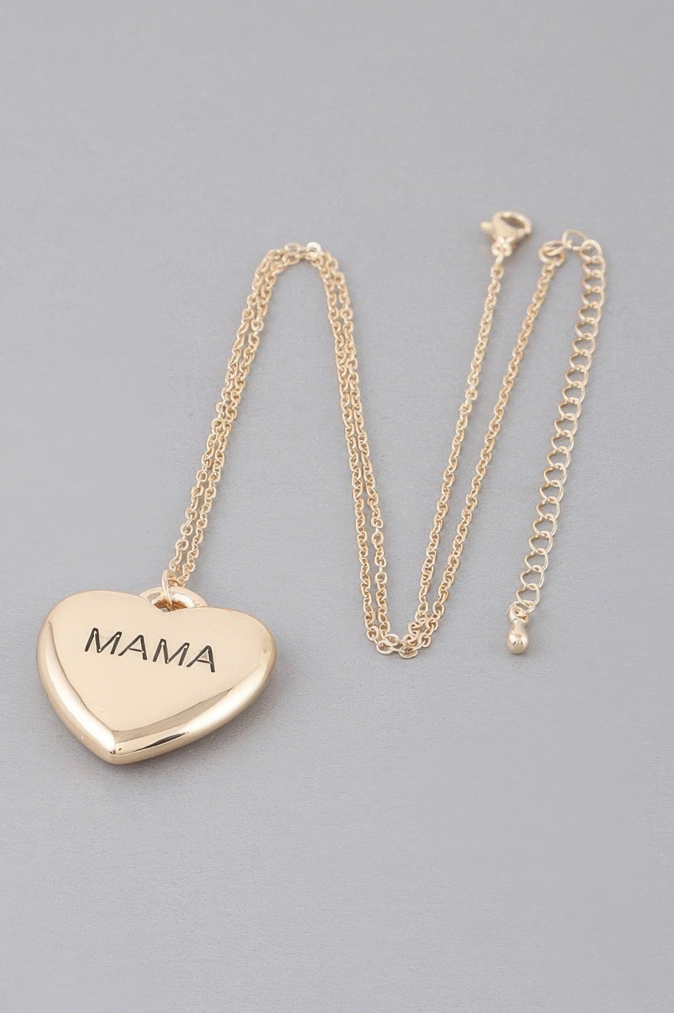 Mama Heart Pendant Necklace