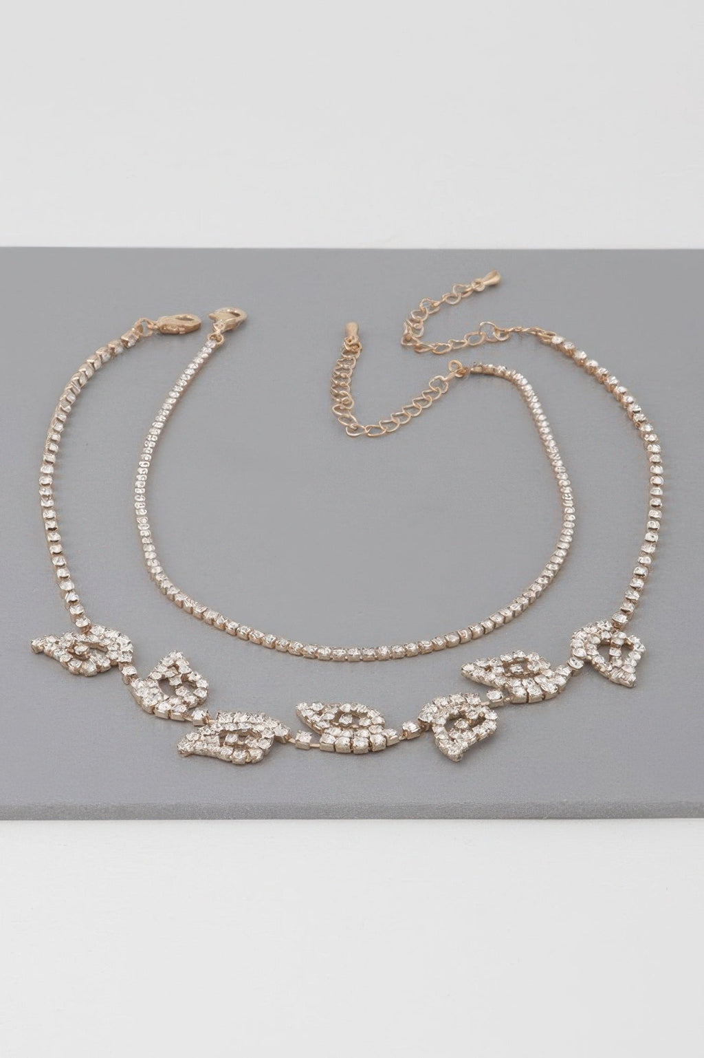 Rhinestone Leafs Choker Necklace