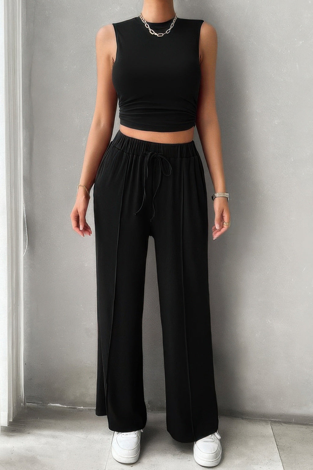 Solid Round Neck Sleeveless Drawstring Pockets Set