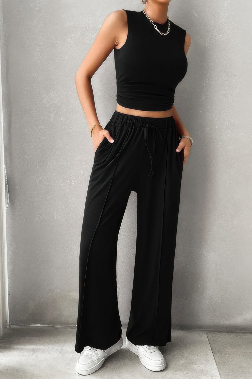 Solid Round Neck Sleeveless Drawstring Pockets Set