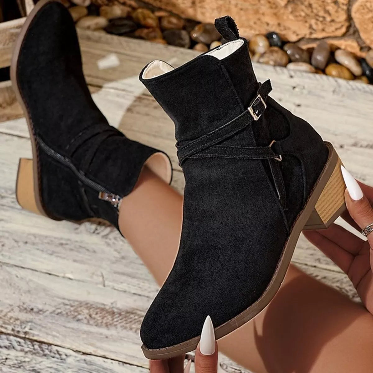 Side Zip Block Heels Boots